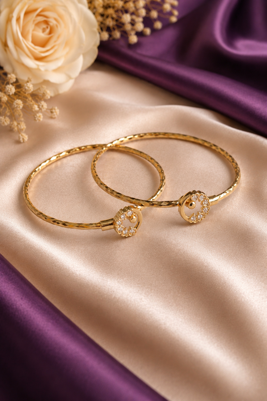 Halo Minimal Bangles