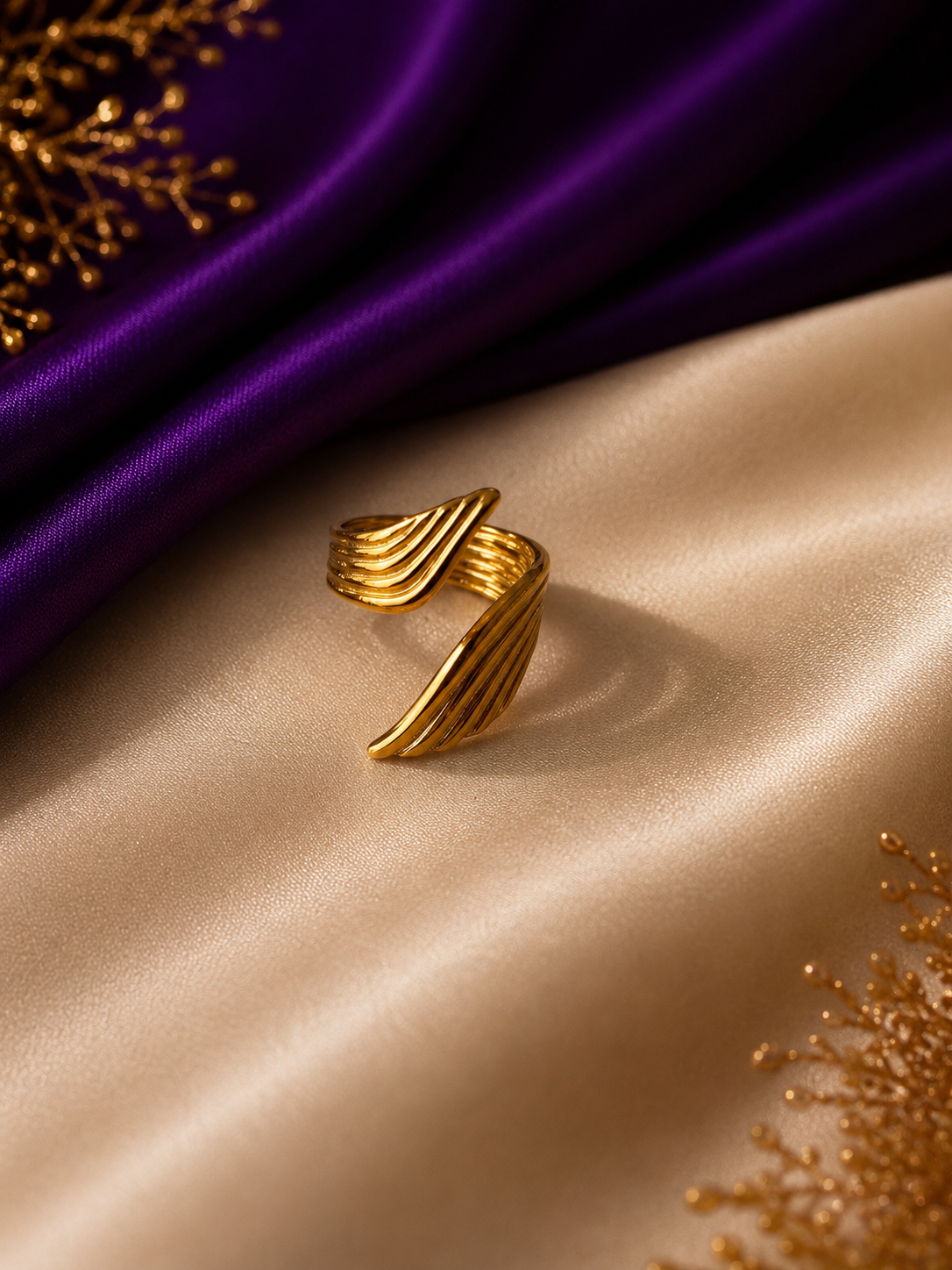 Adjustable Gold Wing Ring | Anti-Tarnish 18K Gold-Plated Open Band