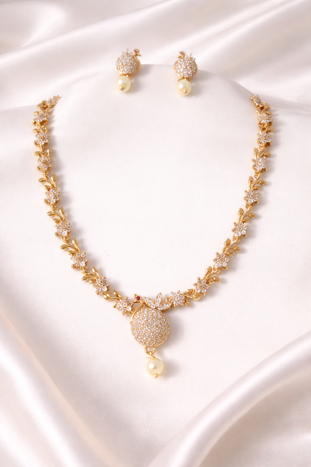 Golden Blossom Pendant Necklace Set