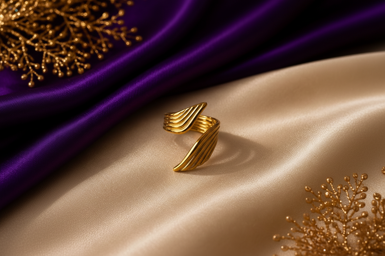 Adjustable Gold Wing Ring | Anti-Tarnish 18K Gold-Plated Open Band