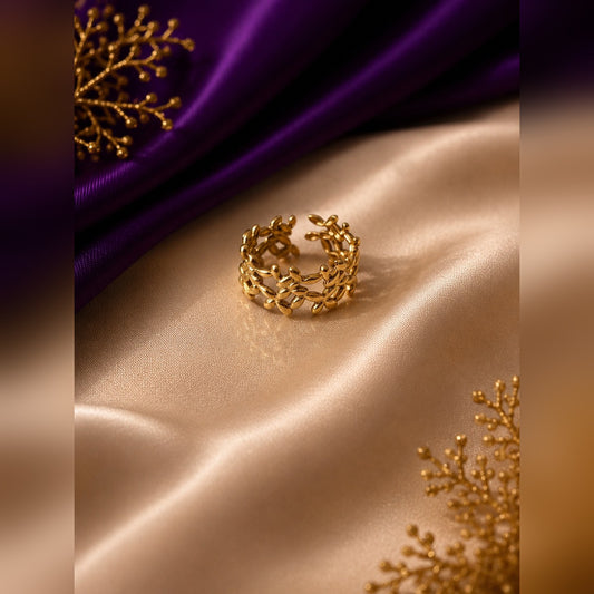 Gold openwork leaf-branch open cuff ring